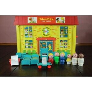 1976 Fisher Price Little People #931 Children’s Hospital – Vintage Toy Play Set